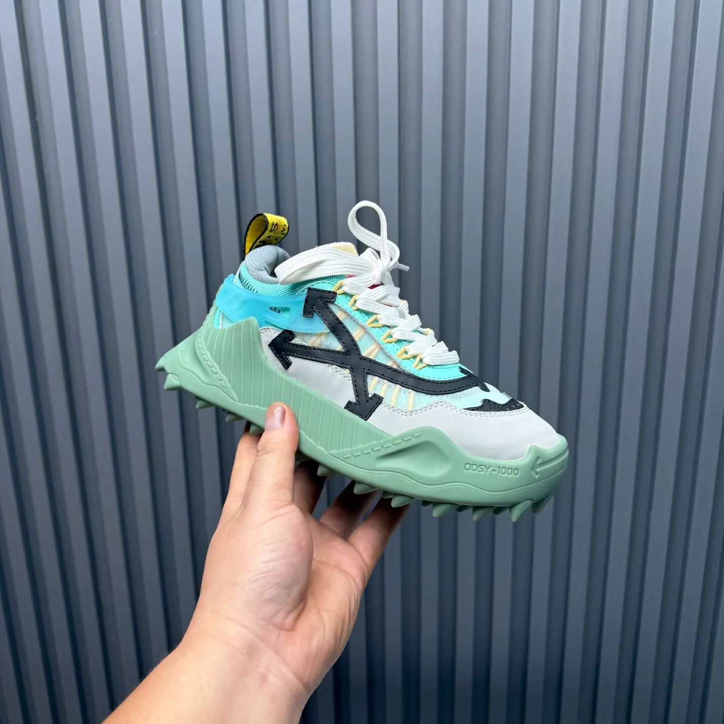 P680 OFF WHITE⚡️Couple size Size: 35-40 for women, 39-46 for men